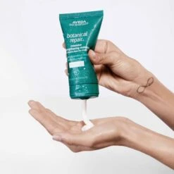 Aveda Botanical Repair™ Intensive Strengthening Masque Light -Kérastase Boutique aveda botanical repair intensive strengthening masque light masque creme doux pour de beaux cheveux sains 3