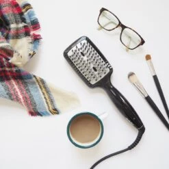 BaByliss Smoothing Heated Brush HSB101E 7 BaByliss Smoothing Heated Brush HSB101E -Kérastase Boutique babyliss smoothing heated brush hsb101e brosse lissante pour cheveux 2