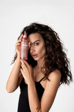 Kérastase Chroma Absolu Soin Acide Chroma Gloss 8 Kérastase Chroma Absolu Soin Acide Chroma Gloss -Kérastase Boutique kerastase chroma absolu soin acide chroma gloss soin cheveux brillance 2