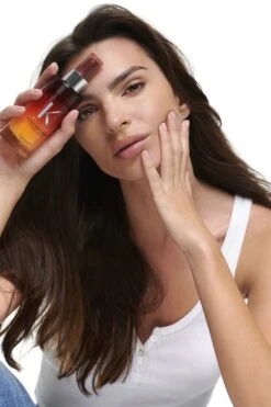 Kérastase Nutritive 8H Magic Night Serum -Kérastase Boutique kerastase nutritive 8h magic night serum serum de nuit regenerant effet revitalisant pour cheveux 4