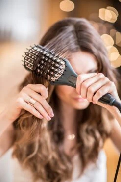 Remington Straight Brush CB7400 -Kérastase Boutique remington straight brush cb7400 brosse lissante pour cheveux 1