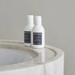 Sachajuan Intensive Repair Shampoo -Kérastase Boutique sachajuan intensive repair shampoo shampoing pour cheveux abimes et exposes au soleil 1