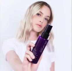 Shu Uemura Yūbi Blonde Serum -Kérastase Boutique shu uemura yubi blonde serum serum capillaire anti jaunissement 3